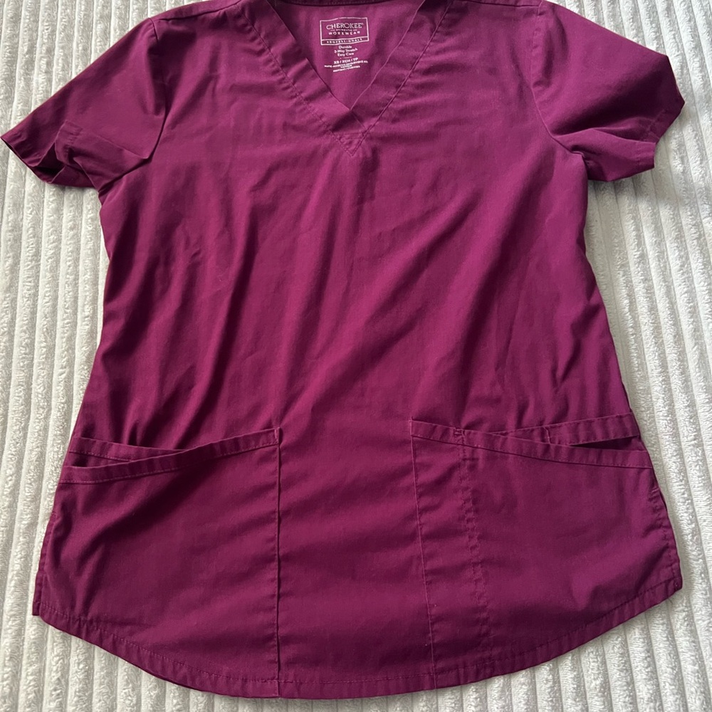 Cherokee Workwear Women’s Scrub Top
